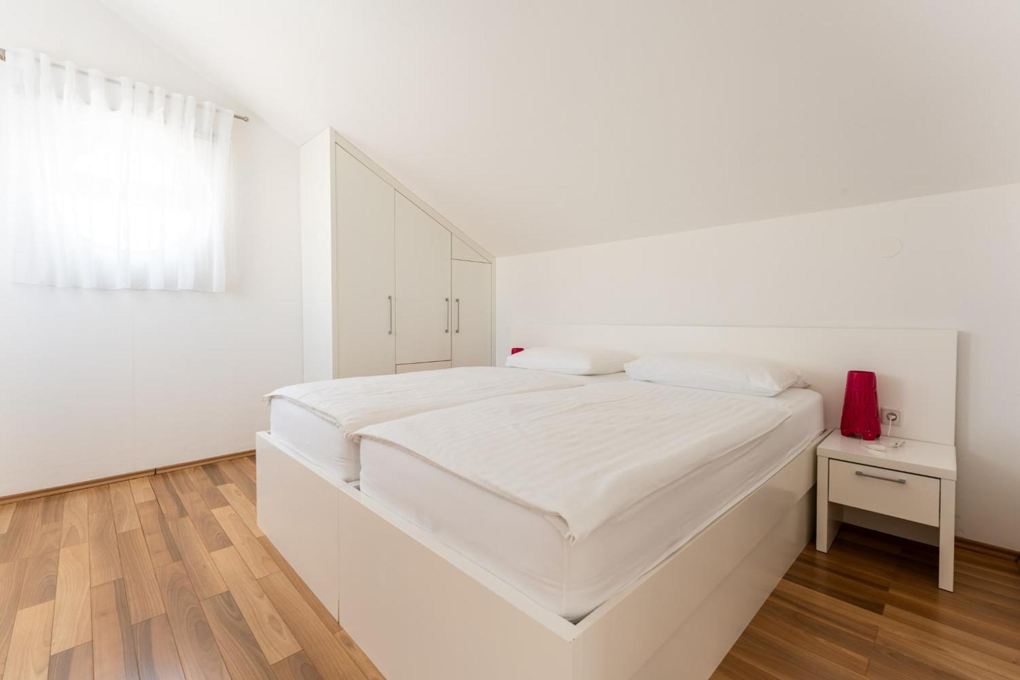 Apartments Barbati Novalja Exterior photo