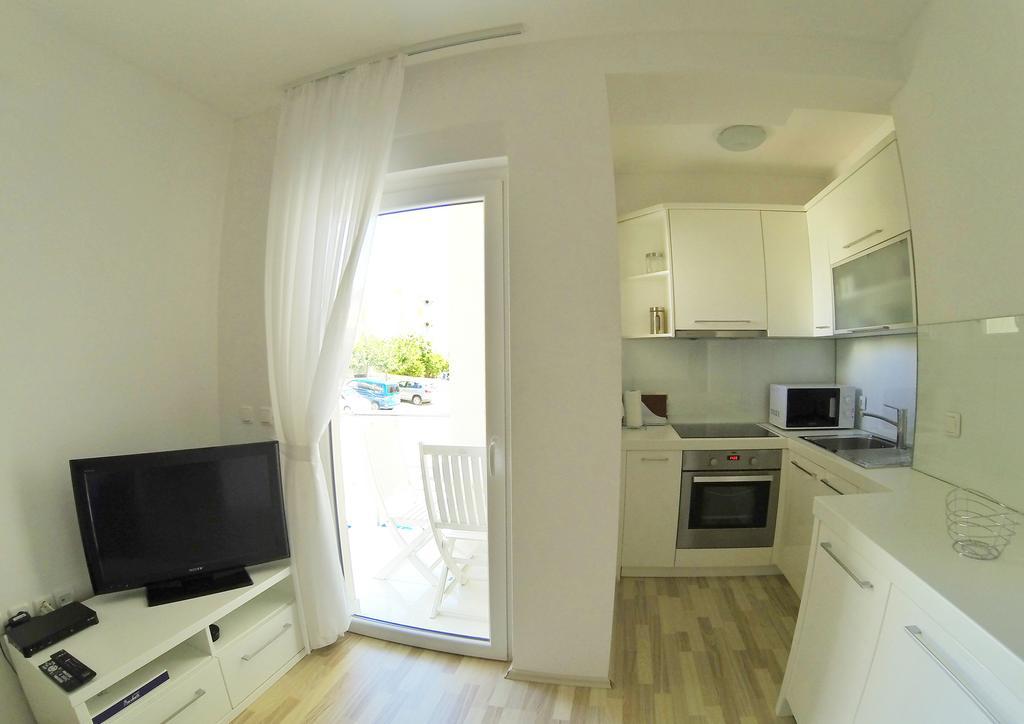 Apartments Barbati Novalja Exterior photo