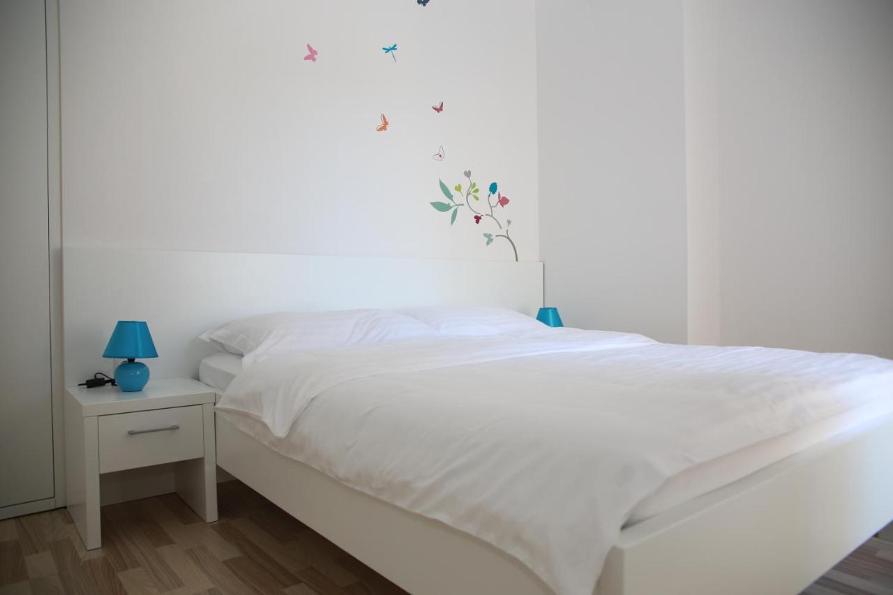 Apartments Barbati Novalja Exterior photo